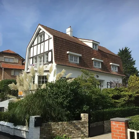 Fernley De Panne