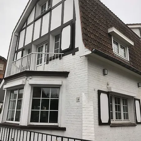 Fernley De Panne